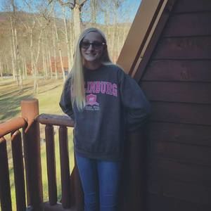 Meet your Posher, Brooke